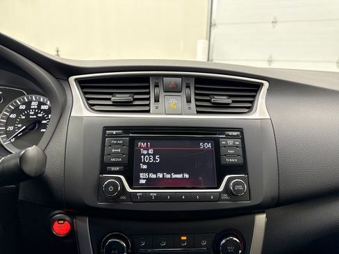 Used 2015 Nissan Sentra SV image 17