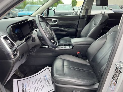 Certified 2023 Kia Sorento SX AWD/4WD image 13