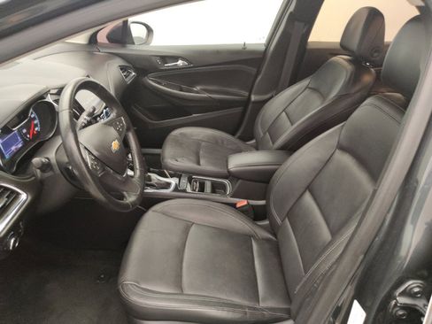 Used 2017 Chevrolet Cruze Premier FWD image 17