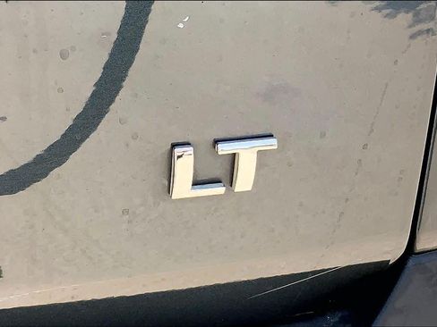 Used 2019 Chevrolet Traverse LT FWD image 9