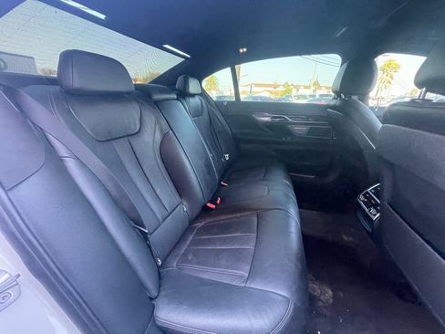 Used 2016 BMW 740i image 14