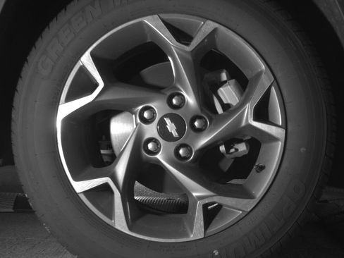 Used 2025 Chevrolet Trax LT FWD image 13