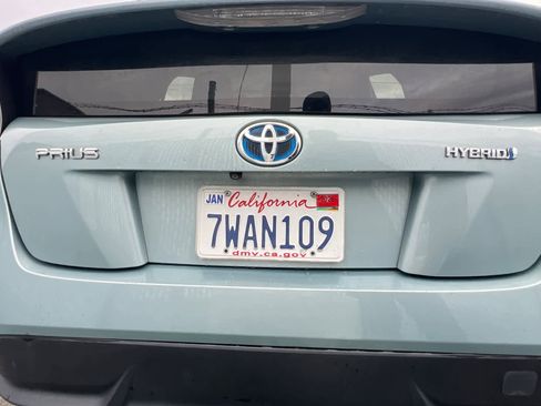 Used 2016 Toyota Prius Three Touring image 16