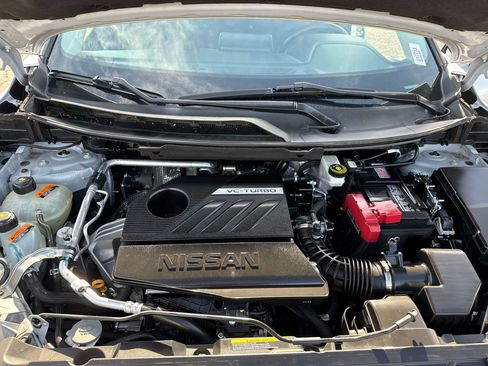 Used 2024 Nissan Rogue SV AWD/4WD image 9
