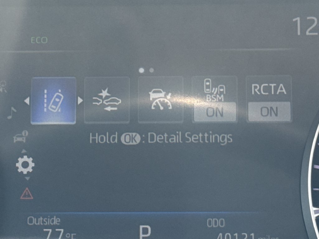 Used 2023 Toyota Highlander XLE AWD/4WD image 21