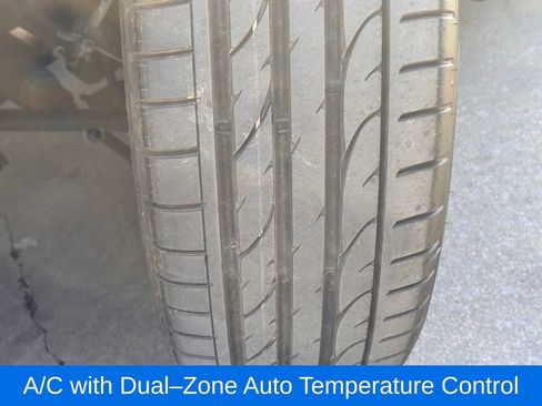 Used 2023 Dodge Challenger SXT image 3