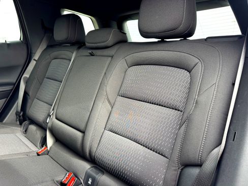 Used 2025 Chevrolet Equinox LT w/ Safety and Technology Package image 16