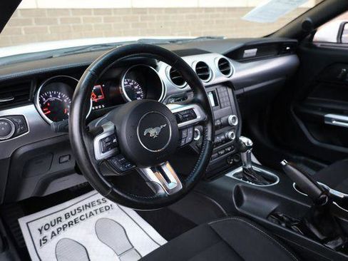 Used 2019 Ford Mustang GT RWD image 14