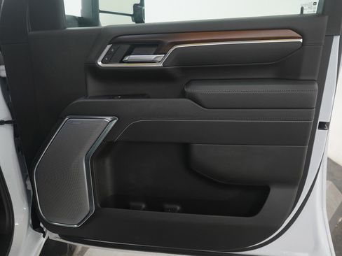 Used 2025 GMC Sierra 2500 Denali w/ Denali Reserve Package image 13