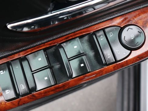 Used 2014 Chevrolet Suburban LT w/ Luxury Package AWD/4WD image 29