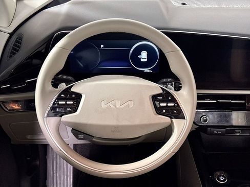 Certified 2023 Kia Niro Wind FWD image 14