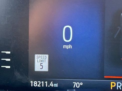 Used 2023 Ford Escape SE w/ Class II Trailer Tow Package image 22