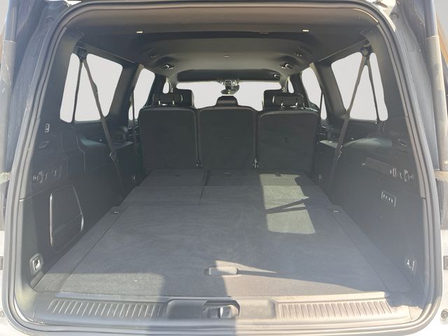 Used 2024 Jeep Wagoneer L Series II w/ Flexible Seating Group RWD image 8