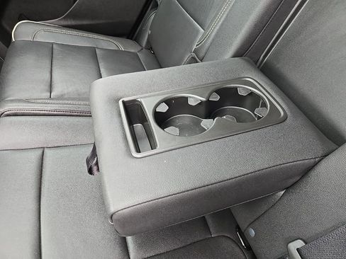 Used 2023 GMC Yukon SLT w/ SLT Premium Package image 47