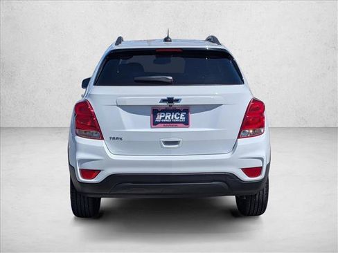 Used 2022 Chevrolet Trax LT w/ Sport Edition image 6