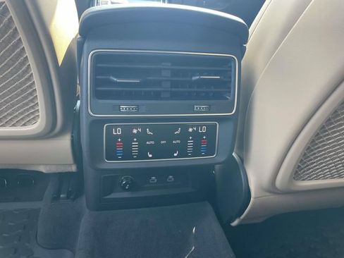 Used 2026 Audi Q7 3.0T Prestige w/ Prestige Package AWD/4WD image 14