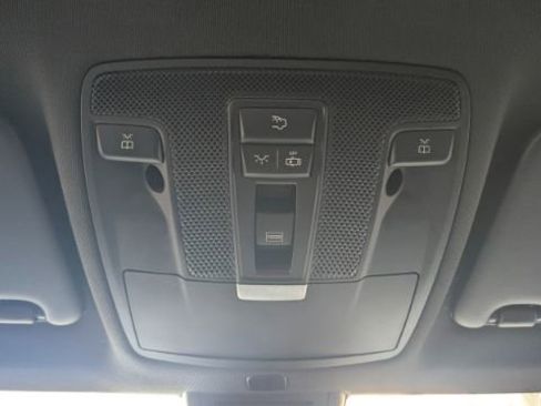 Used 2018 Mercedes-Benz CLA 250 4MATIC image 41