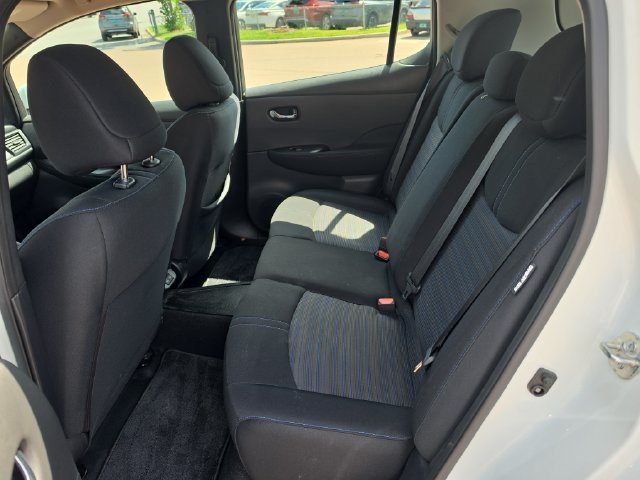 Used 2024 Nissan Leaf S FWD image 21
