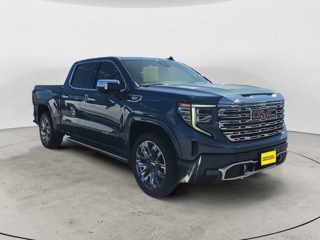 Used 2024 GMC Sierra 1500 Denali w/ Denali Reserve Package AWD/4WD image 3