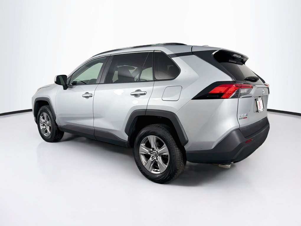 Used 2024 Toyota RAV4 XLE FWD image 7