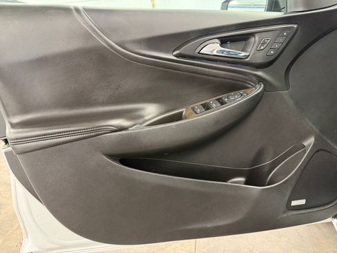 Used 2018 Chevrolet Malibu Premier w/ Premier Sun and Wheel Package FWD image 20