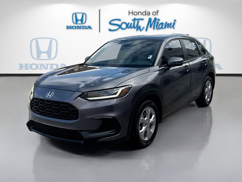 Certified 2023 Honda HR-V LX image 3