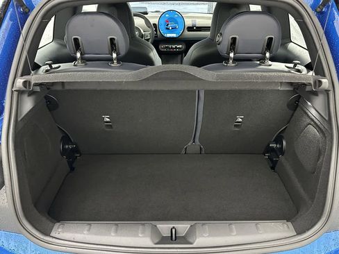 Certified 2025 MINI Cooper 2-Door Hardtop image 5