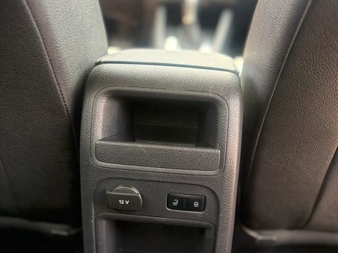 Used 2012 Volkswagen Jetta SE FWD image 33