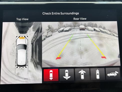 Used 2025 Jeep Grand Cherokee Limited w/ Luxury Tech Group II image 12