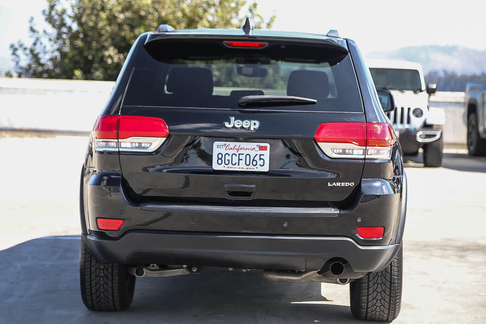 Used 2018 Jeep Grand Cherokee Laredo RWD image 6