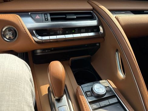 Used 2018 Lexus LC 500 Coupe w/ Performance Package RWD image 13