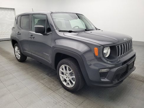 Used 2023 Jeep Renegade Latitude AWD/4WD image 13