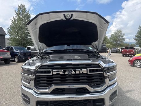 Used 2025 RAM 2500 Tradesman AWD/4WD image 11