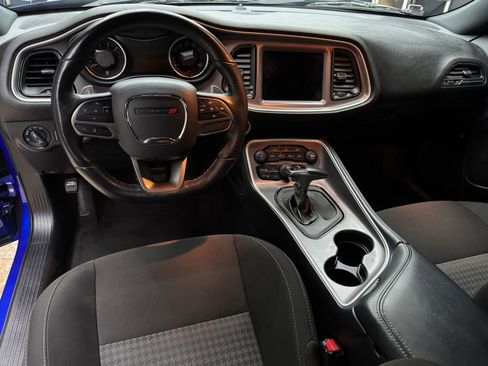 Used 2022 Dodge Challenger R/T w/ Performance Handling Group RWD image 10