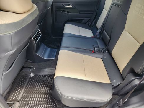 Used 2024 Lexus GX 550 AWD/4WD image 30