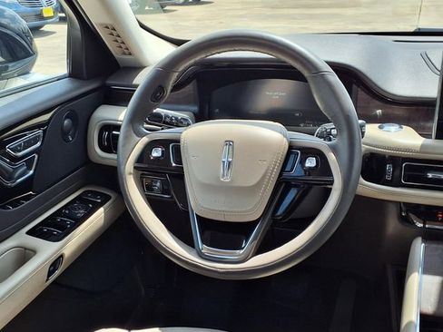 Certified 2023 Lincoln Aviator Reserve w/ Equipment Group 201A AWD/4WD image 8