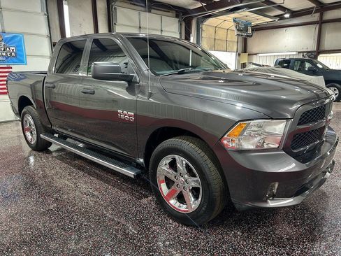 Used 2018 RAM 1500 Express w/ Express Value Package image 2