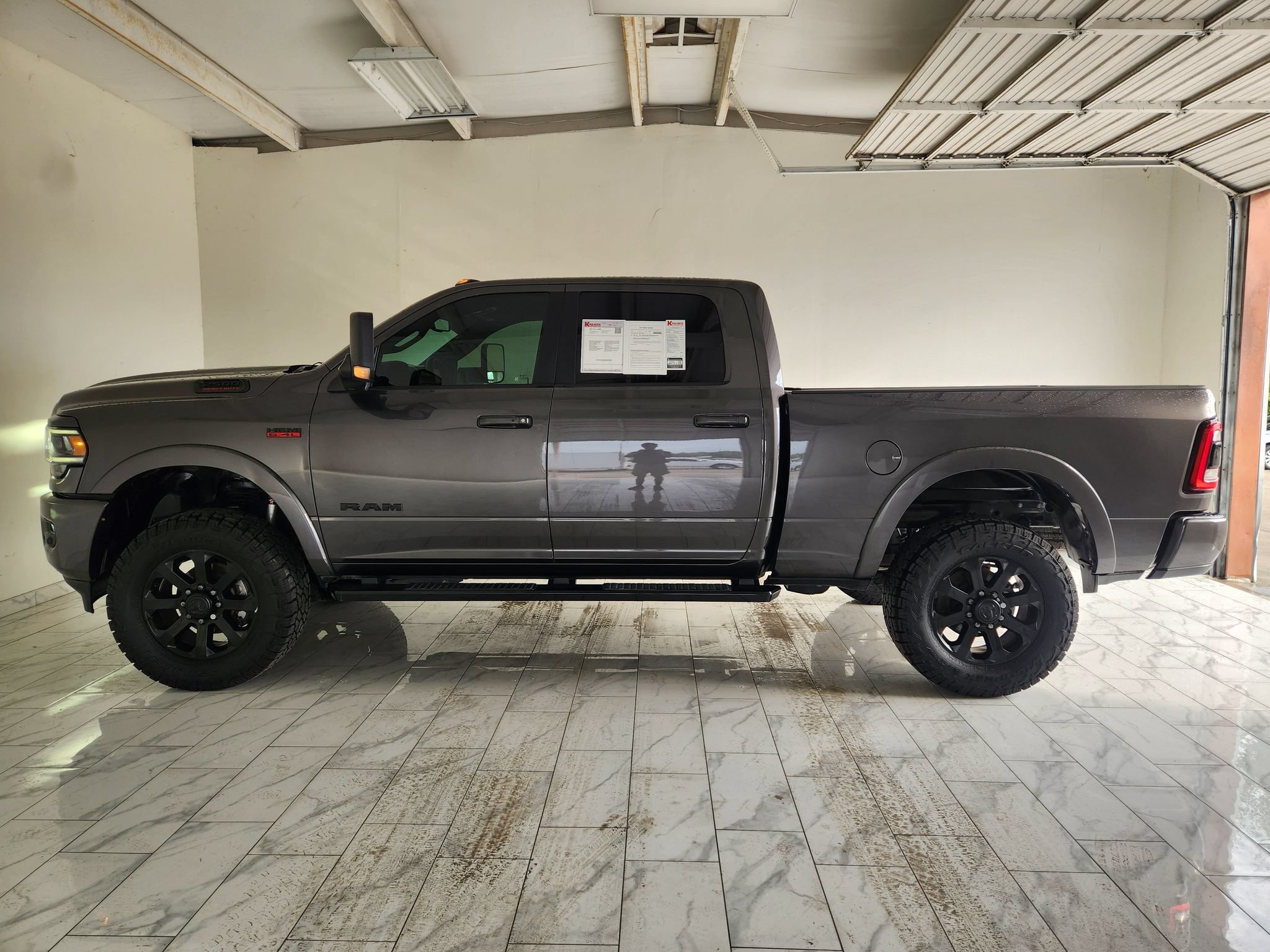 Used 2022 RAM 2500 Laramie w/ Night Edition AWD/4WD image 6