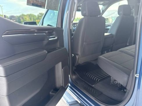 Used 2024 Chevrolet Silverado 1500 LT AWD/4WD image 32