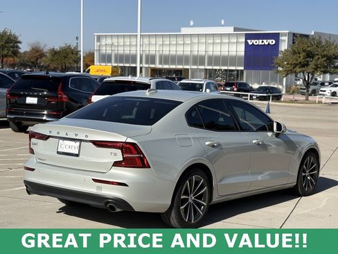 Used 2021 Volvo S60 T5 Momentum w/ Climate Package image 7