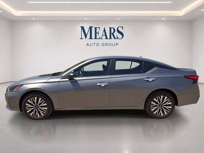 Used 2025 Nissan Altima 2.5 SV