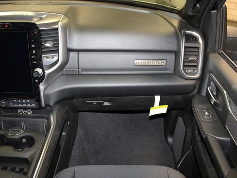 New 2026 RAM 2500 Big Horn AWD/4WD image 34