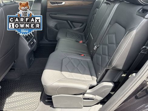 Used 2024 Volkswagen Atlas SE FWD image 24