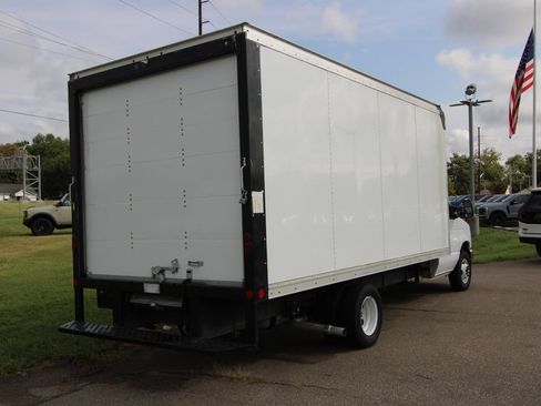 Used 2026 Ford E-350 and Econoline 350 Super Duty w/ Power Equipment Group RWD image 9