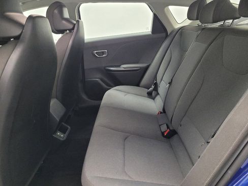 Used 2025 Kia K4 FWD image 18