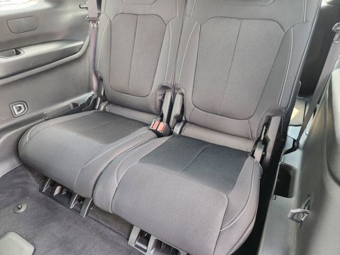 New 2025 Jeep Grand Cherokee L Laredo image 20