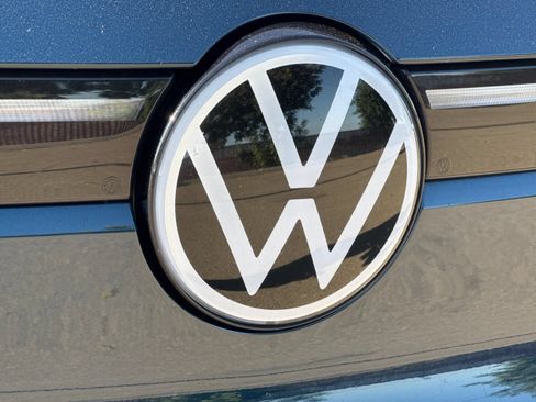 Used 2023 Volkswagen ID.4 Pro S Plus RWD image 38