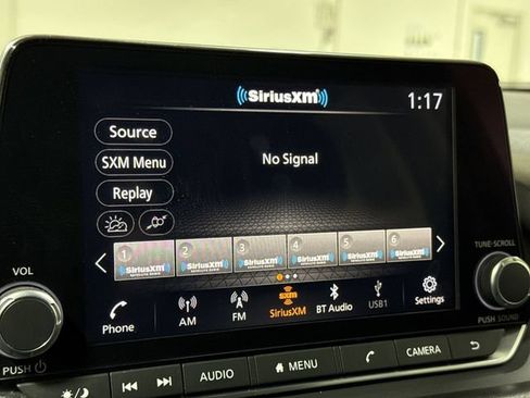 Used 2024 Nissan Rogue SV FWD image 14