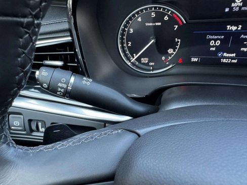 Used 2024 Cadillac XT6 Luxury w/ LPO, Floor Liner Package image 27