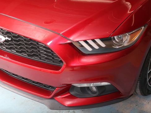 Used 2016 Ford Mustang Premium image 10